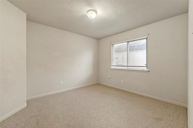 9515 Summer Laurel Lane, Houston, TX 77088