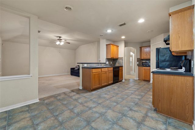 9515 Summer Laurel Lane, Houston, TX 77088