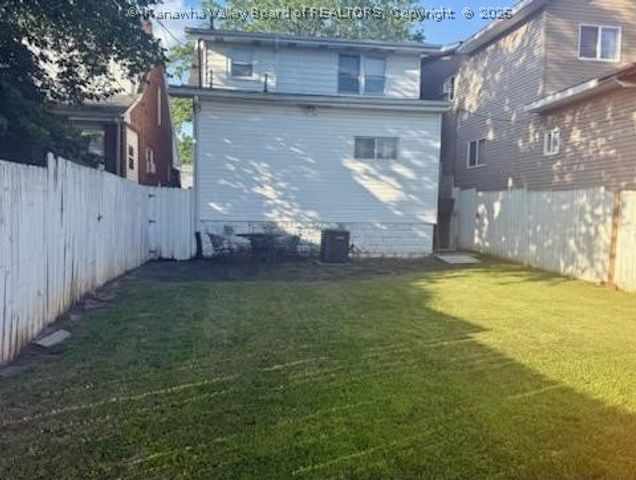 1521 Dixie Street, Charleston, WV 25311