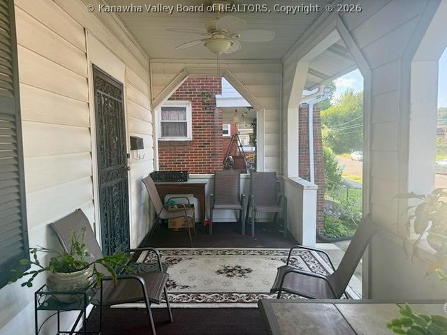 1521 Dixie Street, Charleston, WV 25311