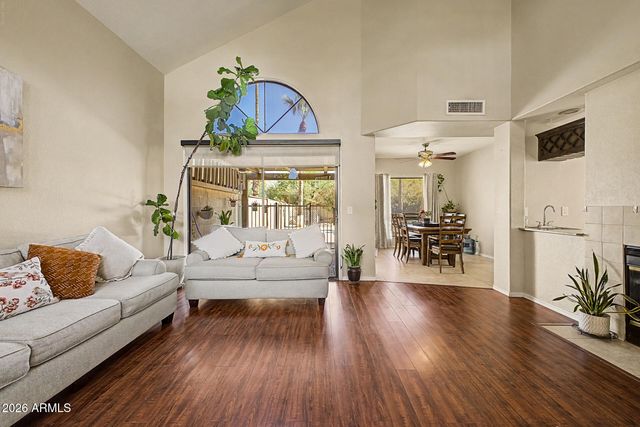 929 E MANOR Drive, Chandler, AZ 85225