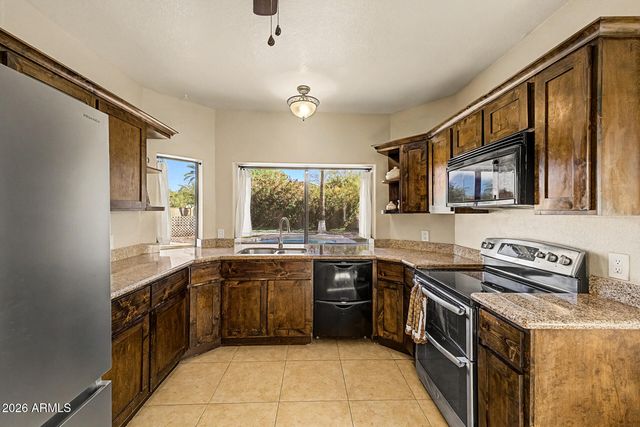 929 E MANOR Drive, Chandler, AZ 85225