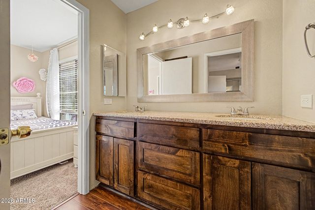 929 E MANOR Drive, Chandler, AZ 85225