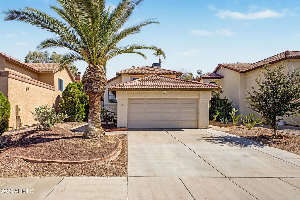 929 E MANOR Drive, Chandler, AZ 85225