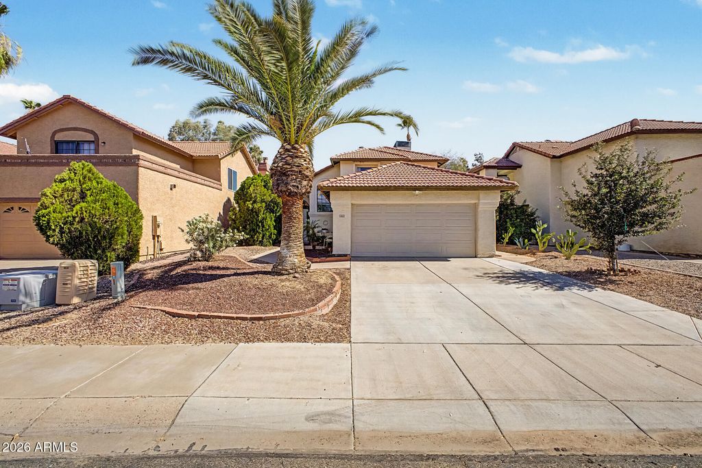 929 E MANOR Drive, Chandler, AZ 85225 — photo 2