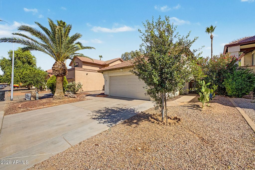 929 E MANOR Drive, Chandler, AZ 85225 — photo 5
