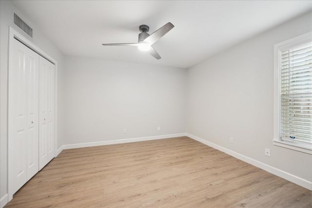 3224 Timmons Lane 143, Houston, TX 77027