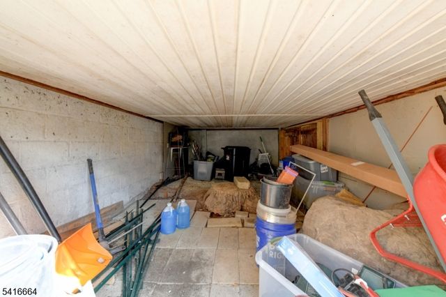 9 Woods Rd, Sandyston Twp., NJ 07826