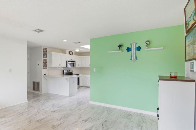 2708 Creeks Edge Lane, Navarre, FL 32566