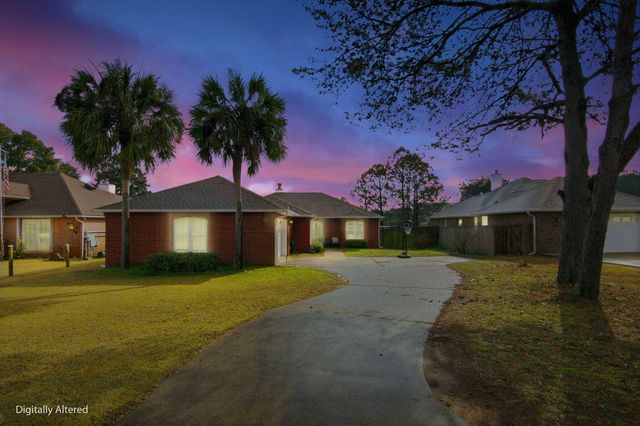 2708 Creeks Edge Lane, Navarre, FL 32566