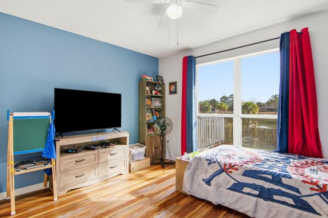 2708 Creeks Edge Lane, Navarre, FL 32566