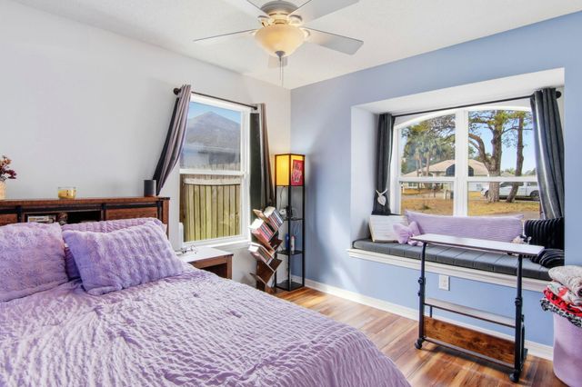 2708 Creeks Edge Lane, Navarre, FL 32566