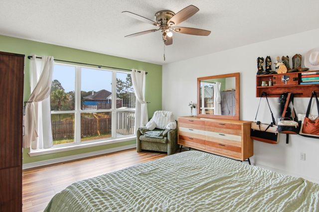 2708 Creeks Edge Lane, Navarre, FL 32566