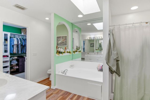 2708 Creeks Edge Lane, Navarre, FL 32566