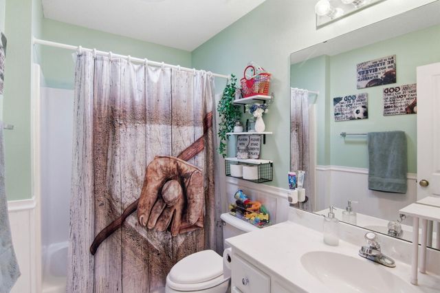 2708 Creeks Edge Lane, Navarre, FL 32566