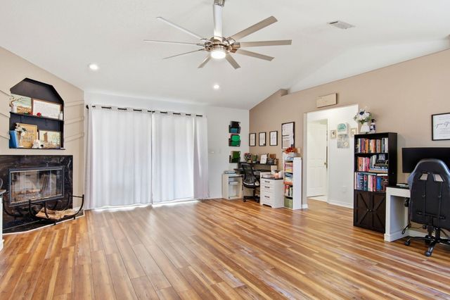 2708 Creeks Edge Lane, Navarre, FL 32566