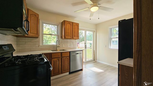 14201 Poplar Street, Southgate, MI 48195