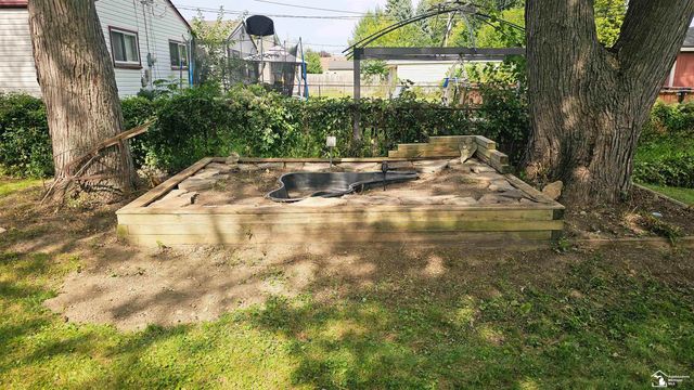 14201 Poplar Street, Southgate, MI 48195