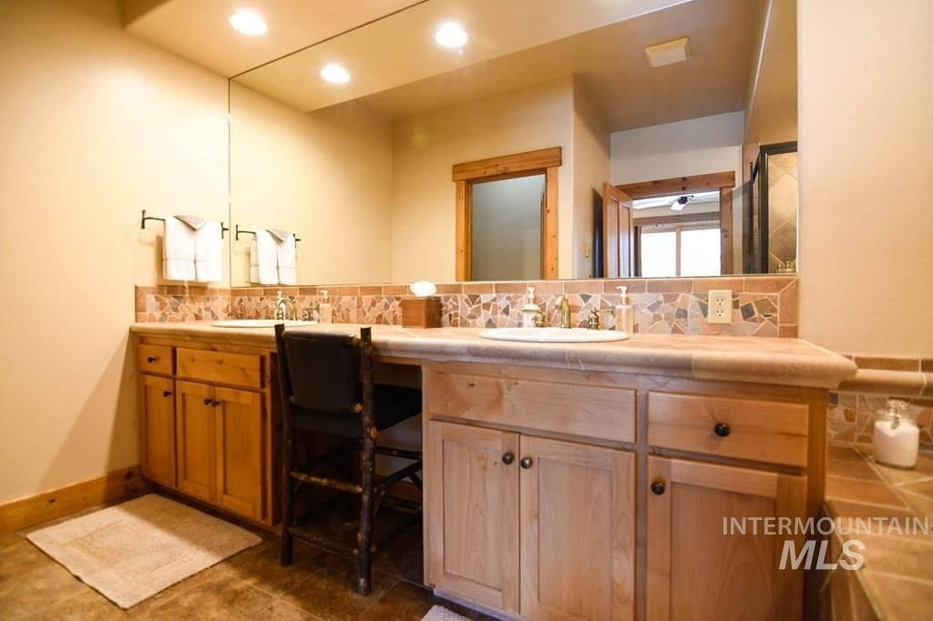 1391 Hearthstone Court 18-D, McCall, ID 83638 photo 10