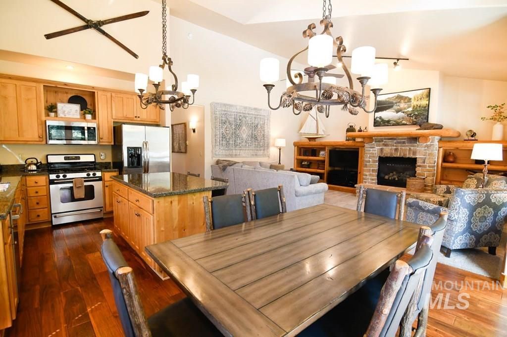 1391 Hearthstone Court 18-D, McCall, ID 83638 photo 4