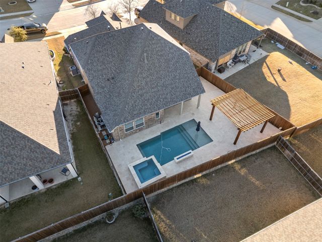 807 Anne Court, Anna, TX 75409