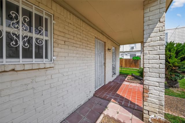 6201 Ranchester Drive 29, Houston, TX 77036