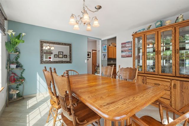 171 E Rauschert Road, Grapeview, WA 98546