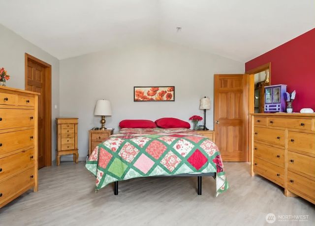 171 E Rauschert Road, Grapeview, WA 98546