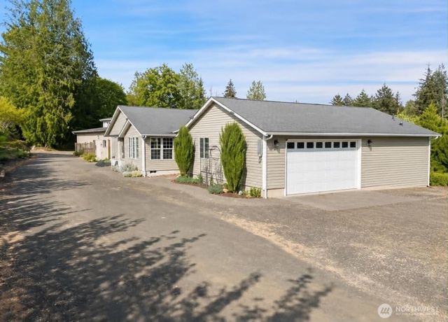 171 E Rauschert Road, Grapeview, WA 98546