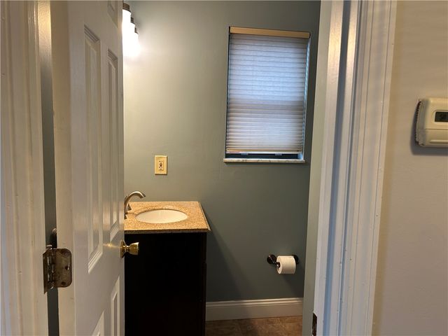 3439 Penn Ave, Lawrenceville, PA 15201