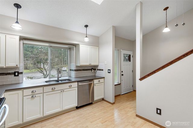 2109 Patricia Court SE, Lacey, WA 98503