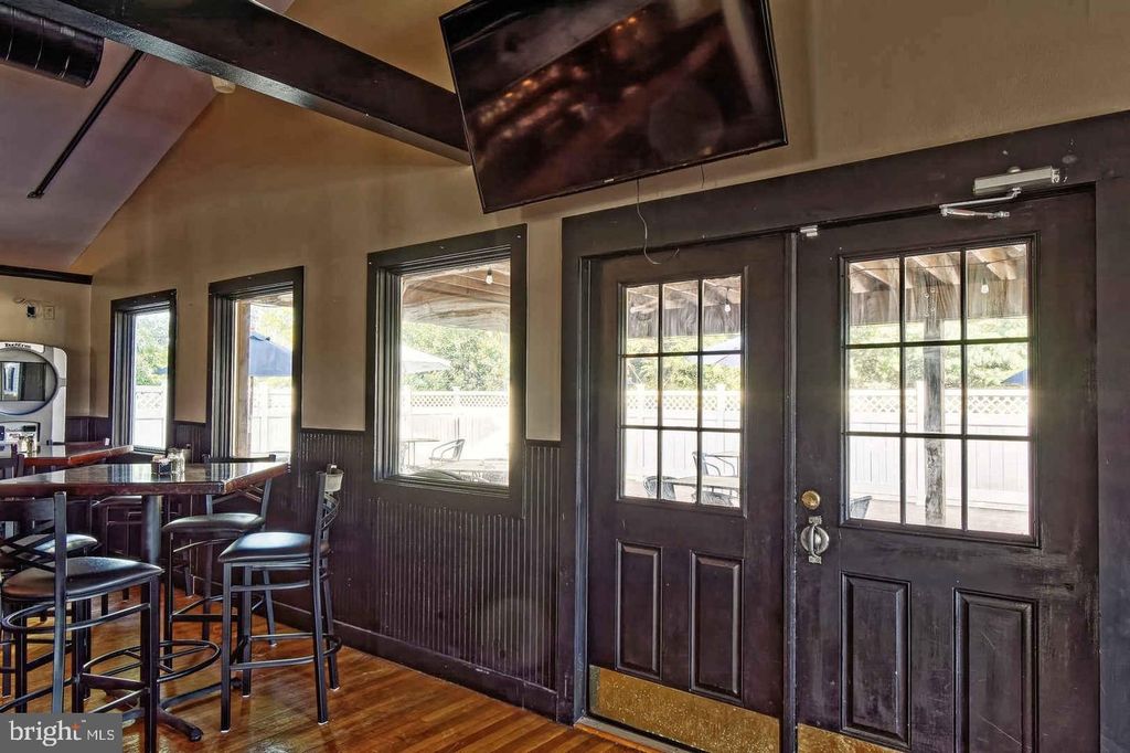 Image 11 of property listing at 528 N HARDING HWY, Vineland, NJ 08360