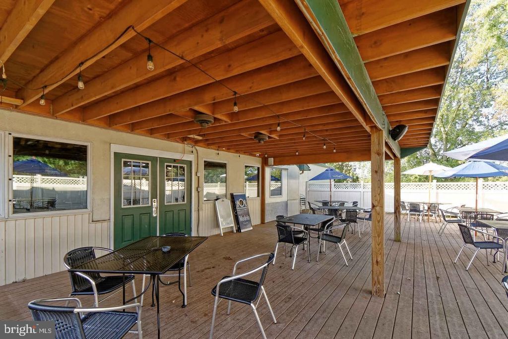 Image 13 of property listing at 528 N HARDING HWY, Vineland, NJ 08360