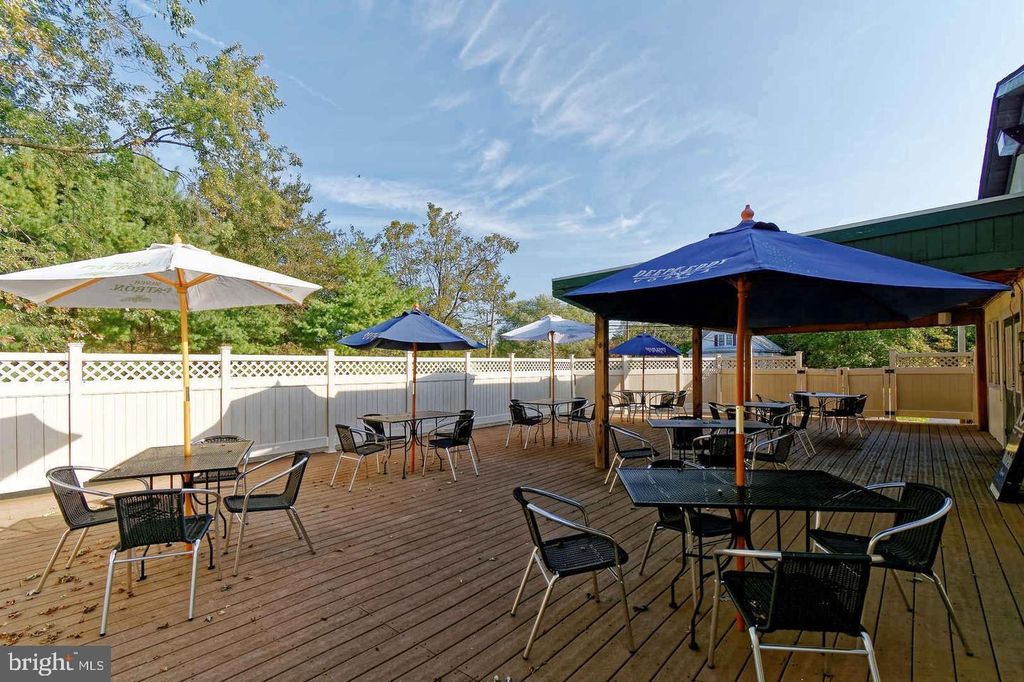 Image 14 of property listing at 528 N HARDING HWY, Vineland, NJ 08360