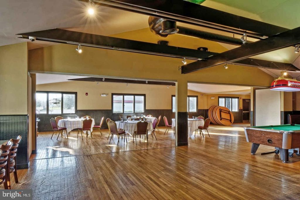 Image 15 of property listing at 528 N HARDING HWY, Vineland, NJ 08360