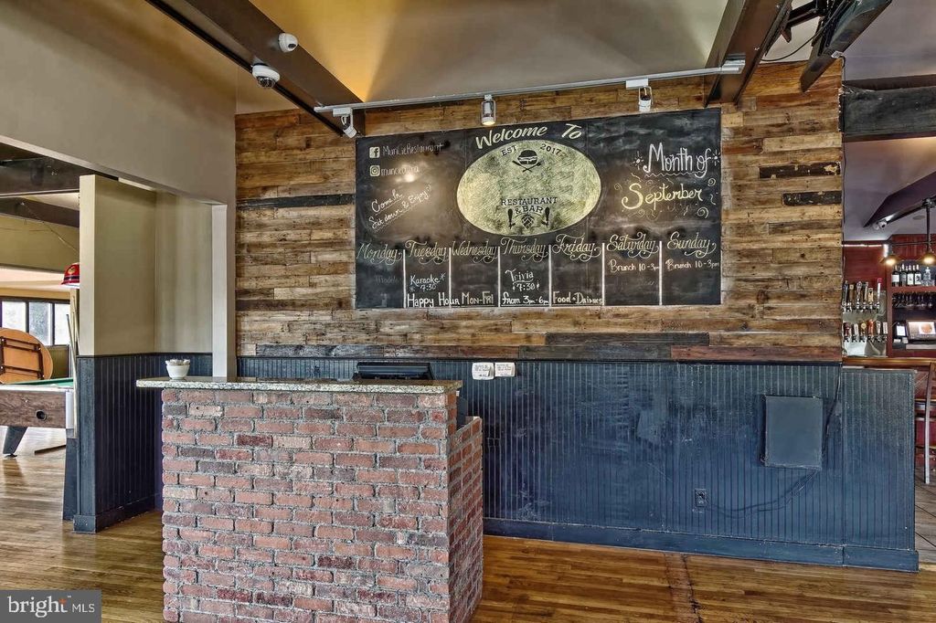 Image 4 of property listing at 528 N HARDING HWY, Vineland, NJ 08360