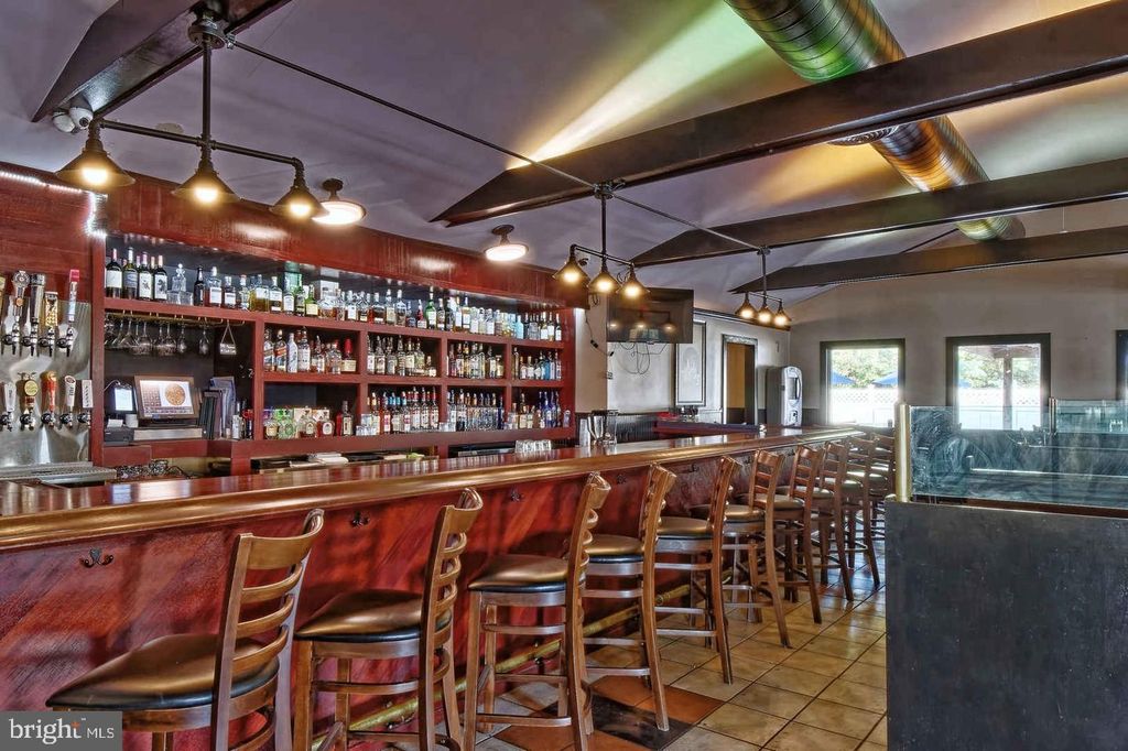 Image 5 of property listing at 528 N HARDING HWY, Vineland, NJ 08360