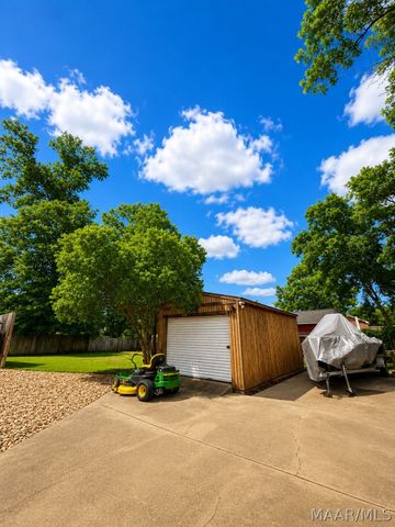 631 INGLESIDE Way, Pike Road, AL 36064