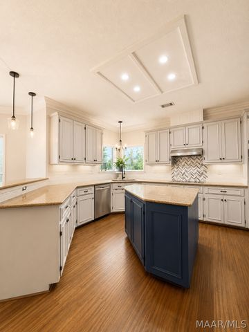 631 INGLESIDE Way, Pike Road, AL 36064