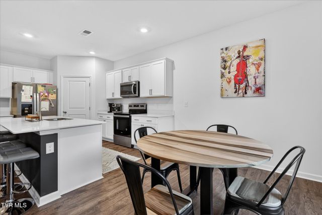 2512 Bridgeforth Crossing, Kingsport, TN 37664