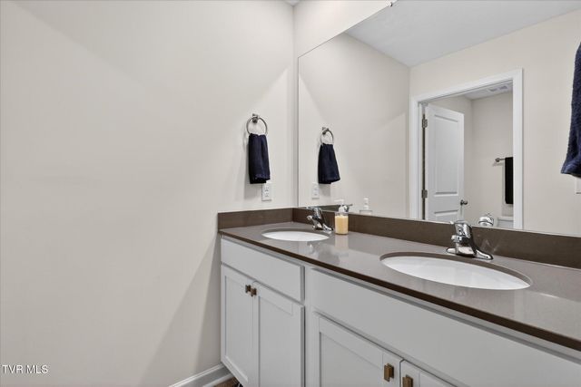 2512 Bridgeforth Crossing, Kingsport, TN 37664