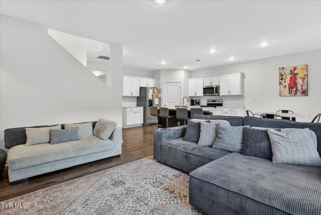 2512 Bridgeforth Crossing, Kingsport, TN 37664