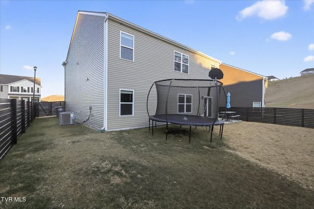 2512 Bridgeforth Crossing, Kingsport, TN 37664