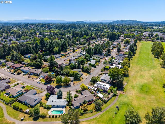 1560 Ne COCHRAN Dr, Gresham, OR 97030