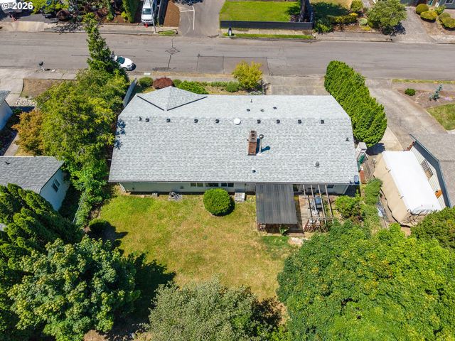 1560 Ne COCHRAN Dr, Gresham, OR 97030