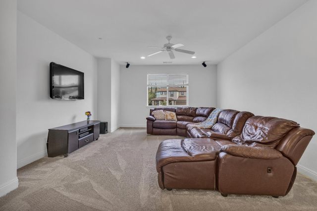 1554 Radford Loop, El Dorado Hills, CA 95762