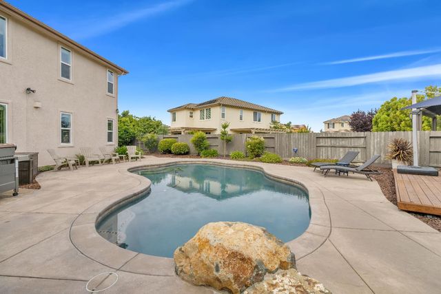 1554 Radford Loop, El Dorado Hills, CA 95762
