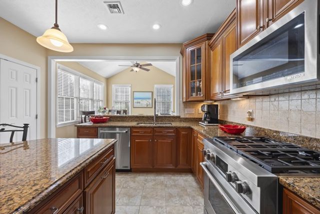 4804 Senate Ct, Adams Twp, PA 16059