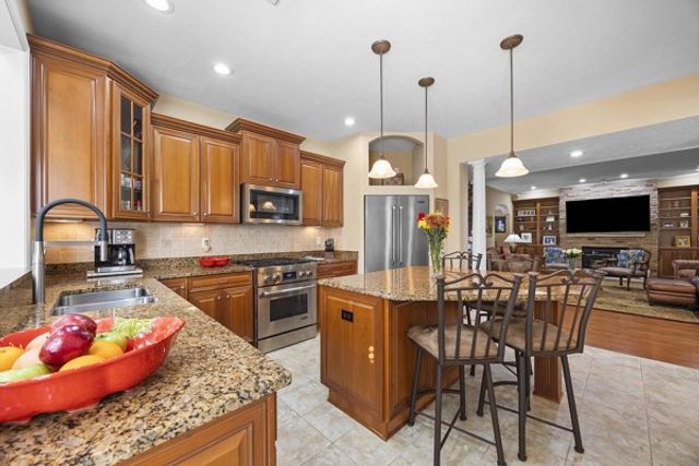 4804 Senate Ct, Adams Twp, PA 16059