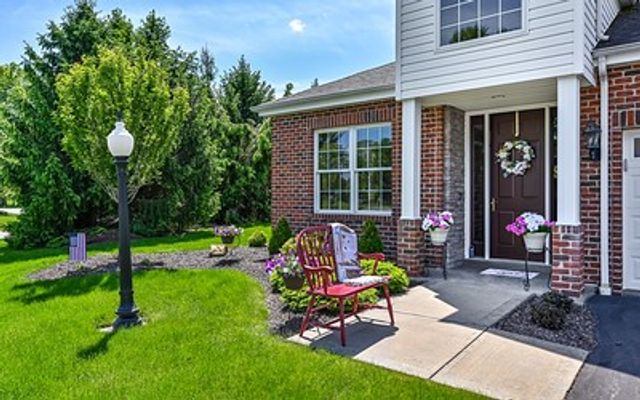 4804 Senate Ct, Adams Twp, PA 16059
